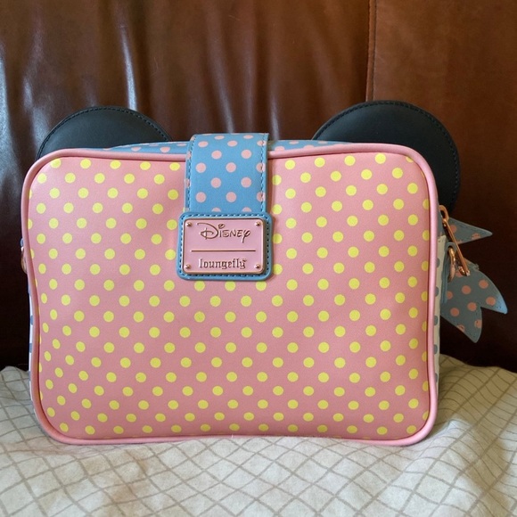 Disney Loungefly Minnie Mouse Crossbody - Picture 2 of 5